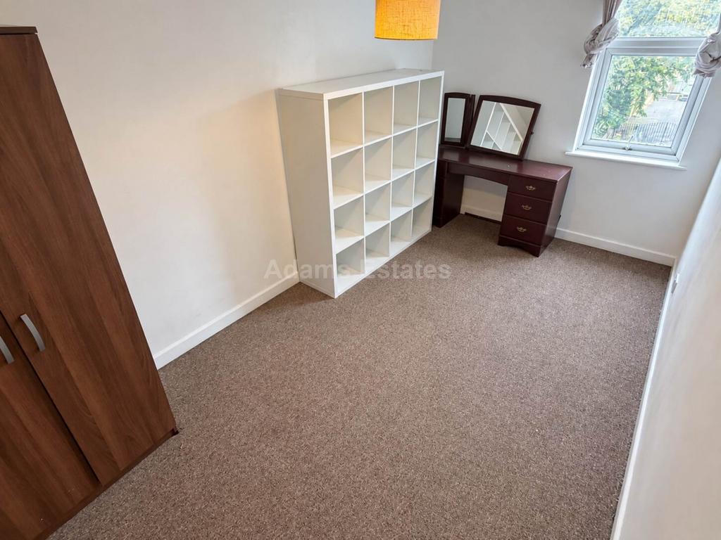 Apartment in Reading - View 5