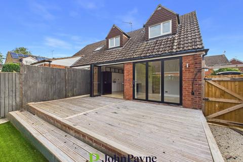 2 bedroom bungalow to rent, Malam Close, Tile Hill, Coventry, CV4