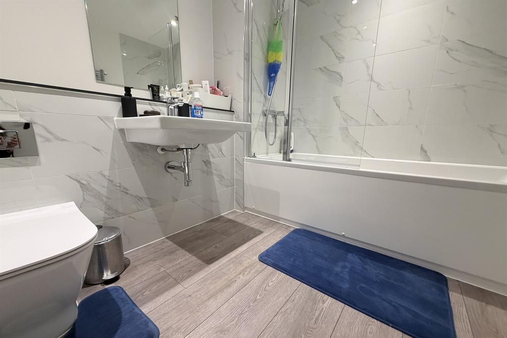 Apartment in Birmingham - More