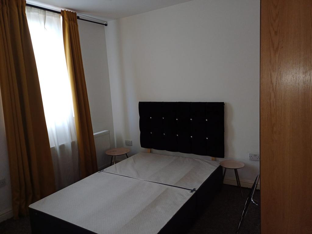 Apartment in Perry Barr - View 5