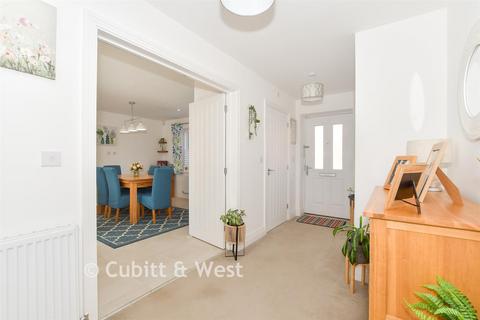 4 bedroom detached house for sale, Sinclair Drive, Pulborough RH20