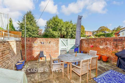 undefined, Bembridge Crescent, Southsea PO4