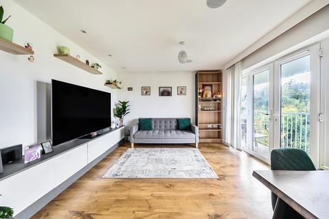 2 bedroom apartment for sale, Stokers Close, Bedfordshire LU5