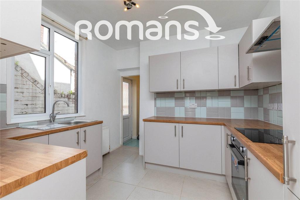 House in Bristol, Cumberland Basin, Hotwells - More