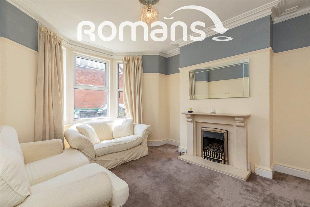 House in Bristol, Cumberland Basin, Hotwells - More