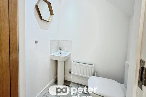 2 bedroom semi-detached house to rent, Brynteg Green, Pontypridd, CF38