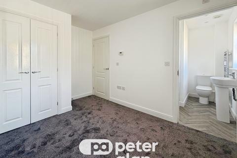 2 bedroom semi-detached house to rent, Brynteg Green, Pontypridd, CF38