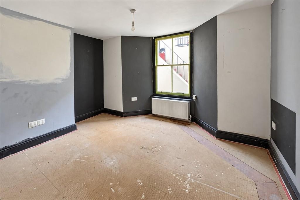 Apartment in HOVE - View 2