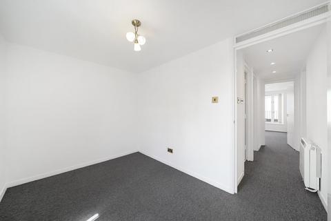 1 bedroom flat for sale, First Floor One Bedroom Flat | Gated Parking | Chain Free | Close to Mill Hill Broadway