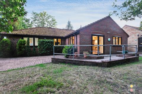 undefined, Holmbury Avenue, Crowthorne RG45