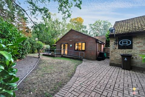 undefined, Holmbury Avenue, Crowthorne RG45