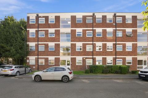 2 bedroom apartment for sale, Oak Tree Close, London, W5