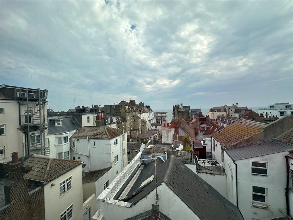 Apartment in BRIGHTON - View 2