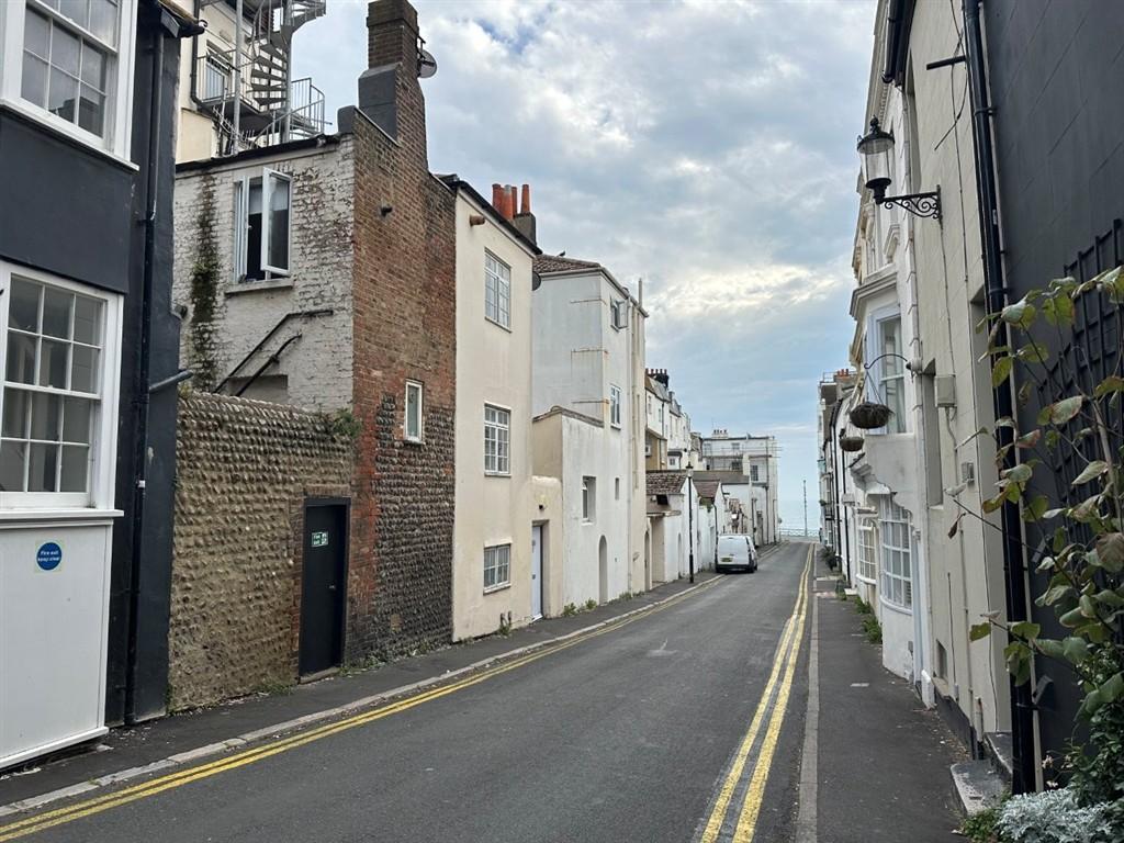 Apartment in BRIGHTON - View 4