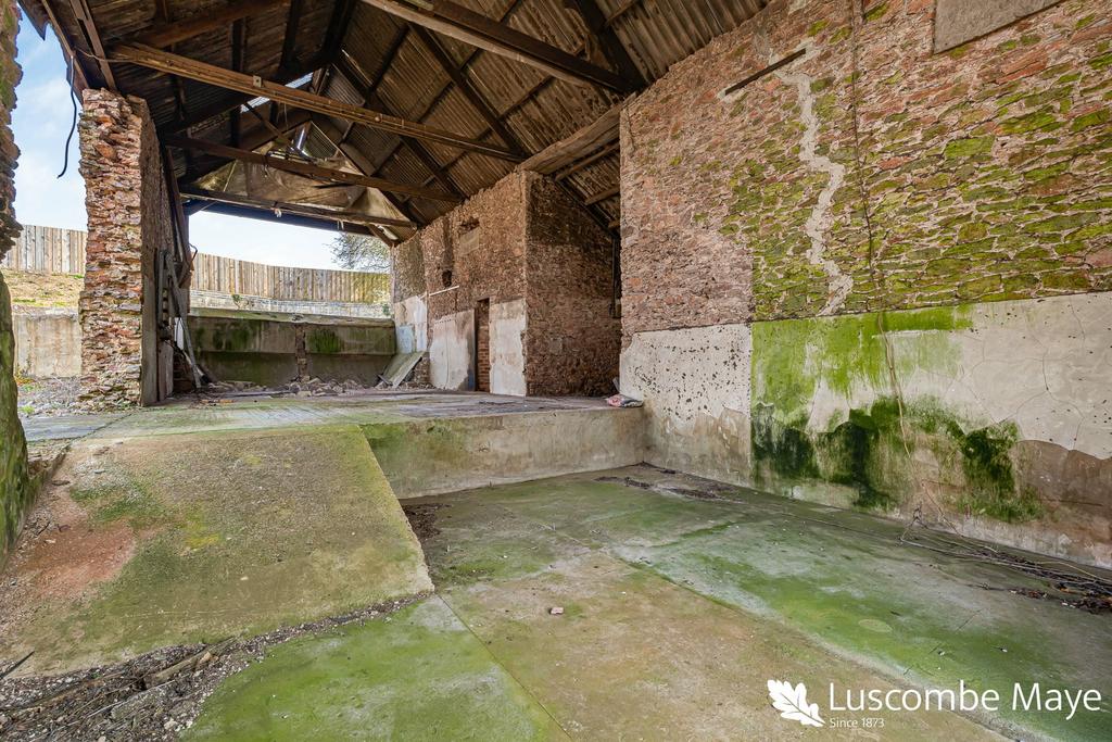Old Milling Barn, Longcombe, Totnes - More