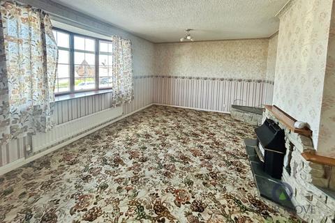 2 bedroom bungalow for sale, Winchester Drive, Swadlincote DE11