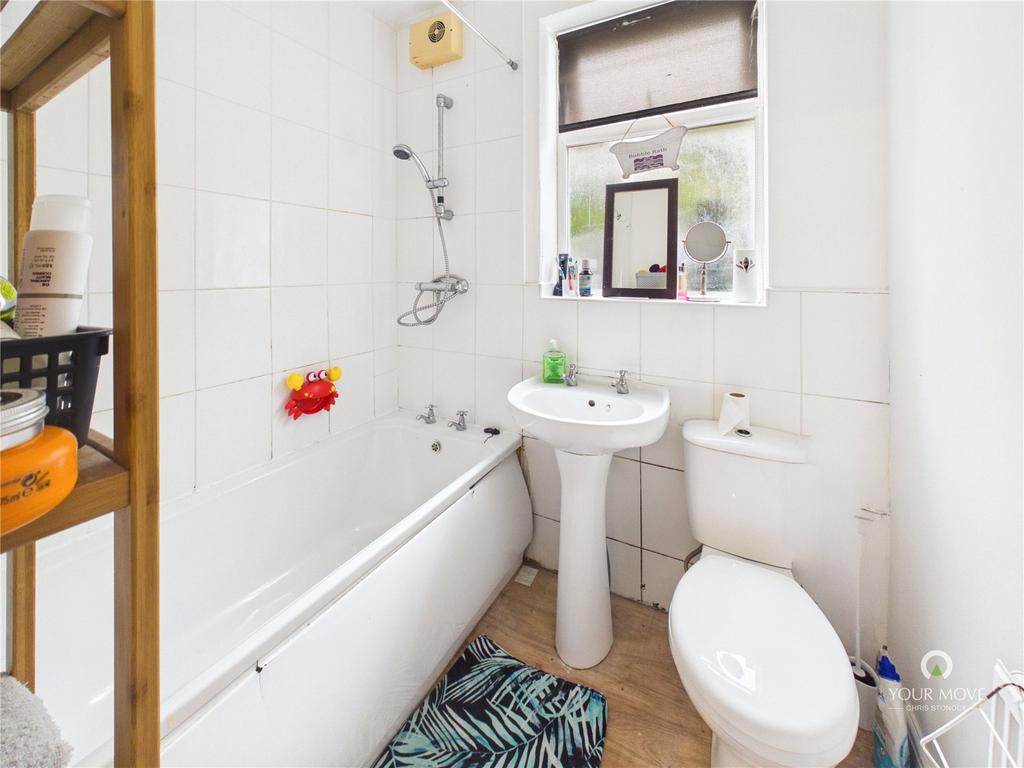 Apartment in Tyne and Wear - View 4