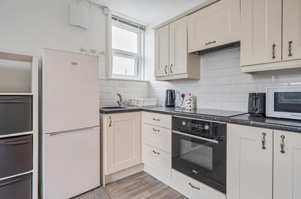 Apartment in East Sussex - View 3