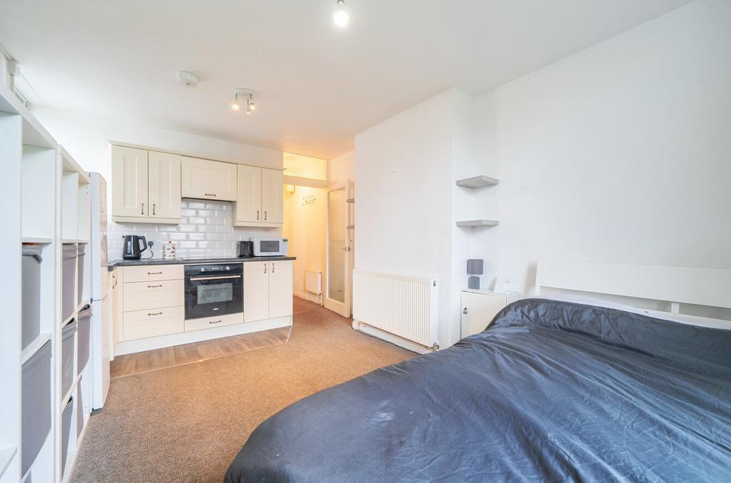 Apartment in East Sussex - More