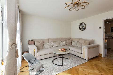 4 bedroom semi-detached house for sale, Omega Court, Leighton Buzzard