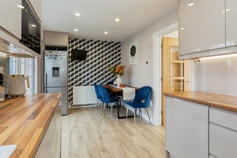 4 bedroom semi-detached house for sale, Omega Court, Leighton Buzzard