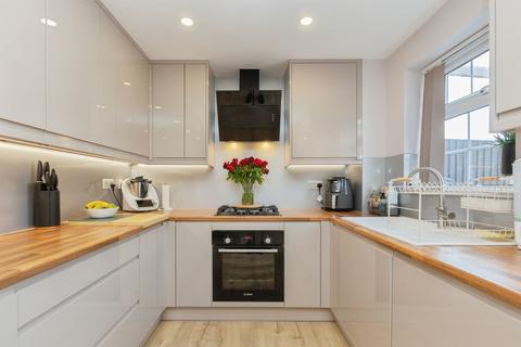 4 bedroom semi-detached house for sale, Omega Court, Leighton Buzzard