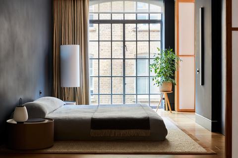 1 bedroom flat for sale, Richmond Mews, Soho, London, W1D