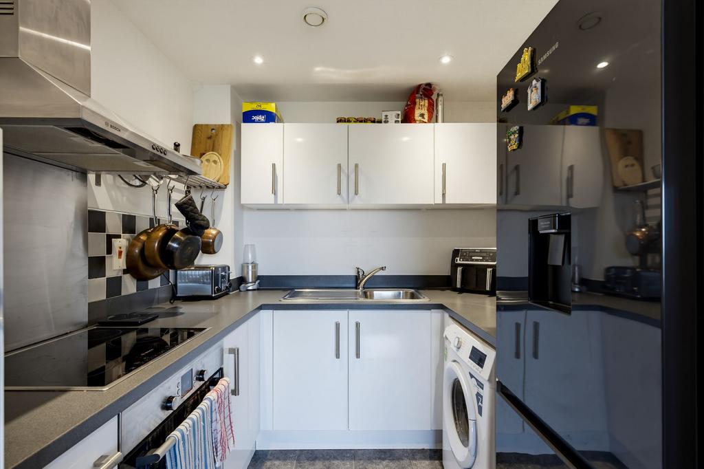 Apartment in Cardiff - View 2