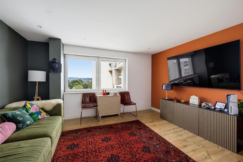 Apartment in Cardiff - View 3