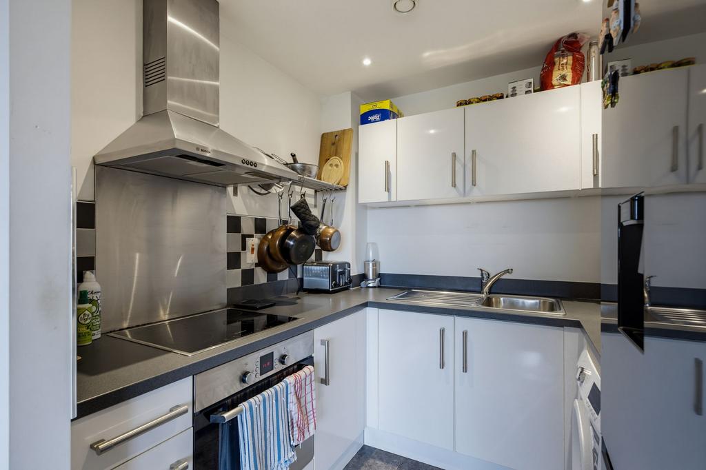 Apartment in Cardiff - More