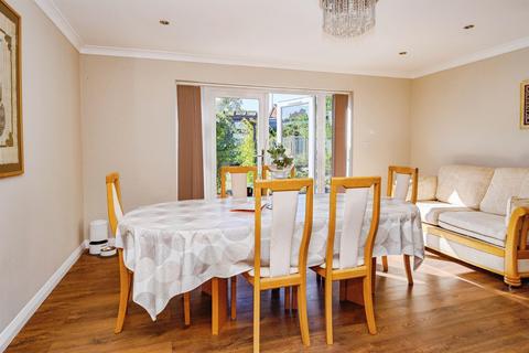 3 bedroom detached bungalow for sale, Wistow Road, Luton