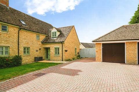 4 bedroom semi-detached house for sale, Oxford Court, Weston-On-The-Green, Bicester