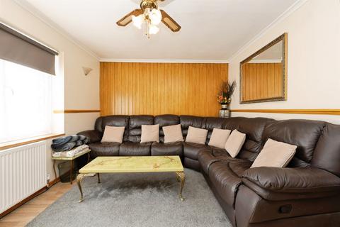 5 bedroom terraced house for sale, Dobbin Close, Harrow