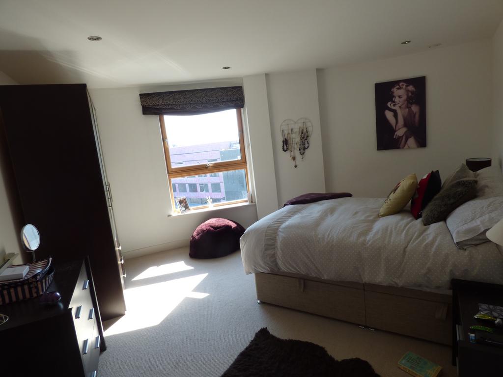 Apartment in Leeds - More