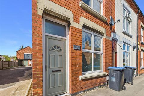 2 bedroom terraced house to rent, Goward Street, Market Harborough