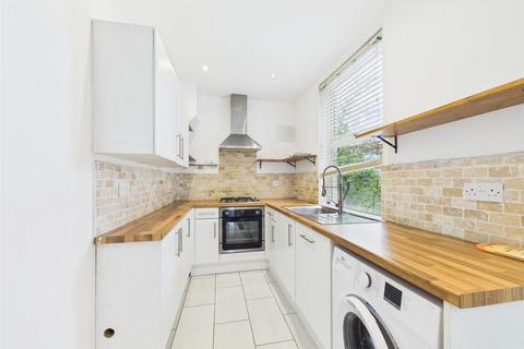 2 bedroom terraced house to rent, Goward Street, Market Harborough