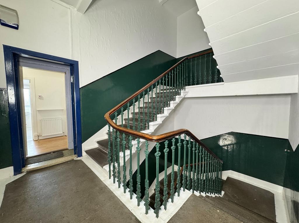 Apartment in Glasgow - View 3