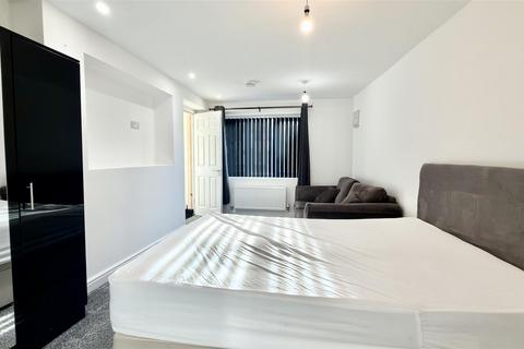 undefined, Summer Lane, Minworth, Sutton Coldfield