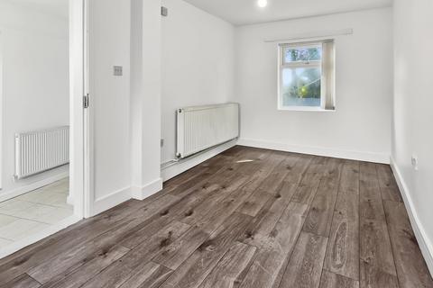 5 bedroom semi-detached house to rent, Maes Y Rhedyn, Talbot Green, Pontyclun