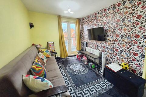 2 bedroom flat for sale, Beagle Close, Leicestershire LE4