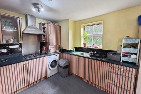 2 bedroom flat for sale, Beagle Close, Leicestershire LE4