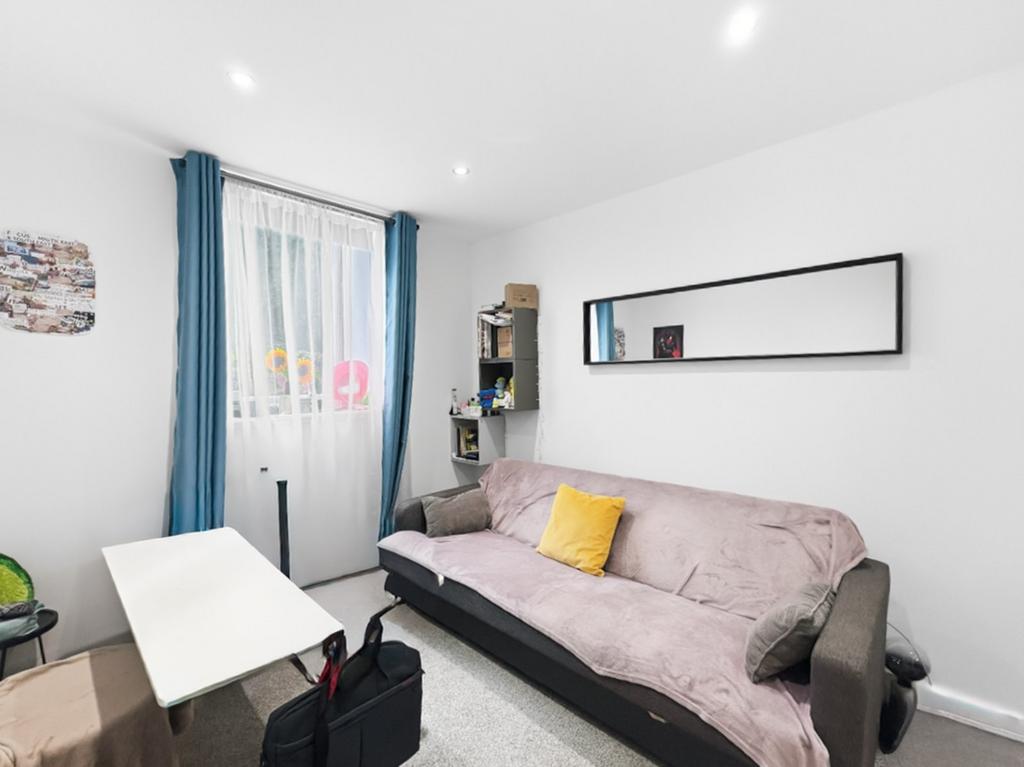 Apartment in Edinburgh, Trinity - View 5
