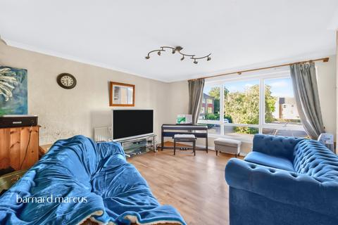 4 bedroom end of terrace house for sale, Walnut Mews, Sutton