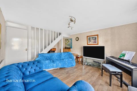 4 bedroom end of terrace house for sale, Walnut Mews, Sutton