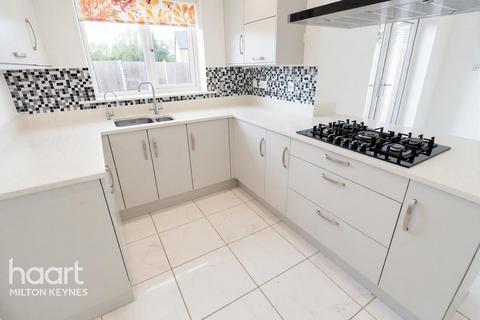 4 bedroom detached house to rent, Keighley Close, Broughton