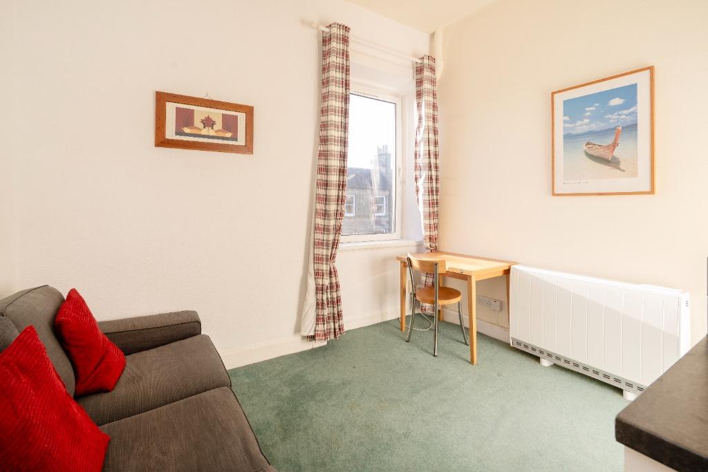 Apartment in Edinburgh - View 2