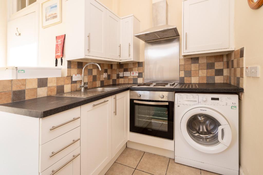 Apartment in Edinburgh - View 4
