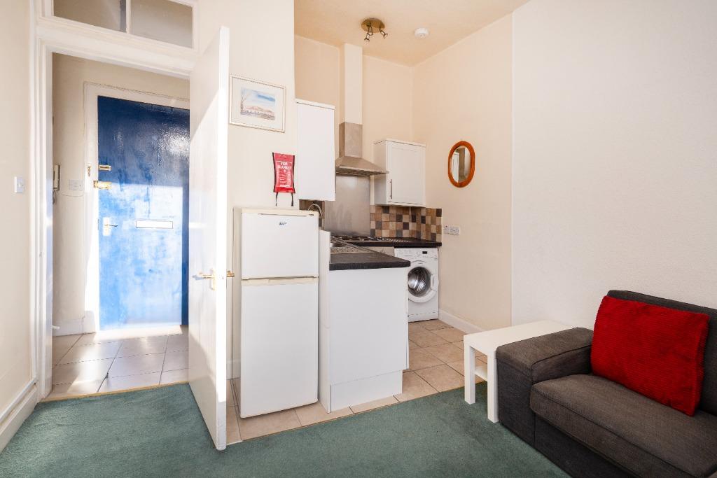Apartment in Edinburgh - View 5