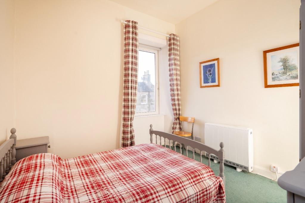 Apartment in Edinburgh - More