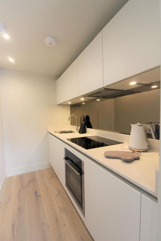Apartment in Manchester - View 5